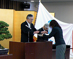 �C�m�_���w���܎�܎҂̎ʐ^