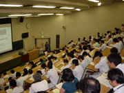 ���C���̗l�q